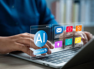 Anfänger im Kryptobereich eignen sich die Basics des automatisierten Handels mit künstlicher Intelligenz an