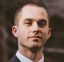 Porträt von Thomas Whitfield Handelsanalyst Spezialist für Kryptowährungsmärkte